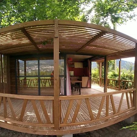 Camping Les Grillons Embrun Exterior photo