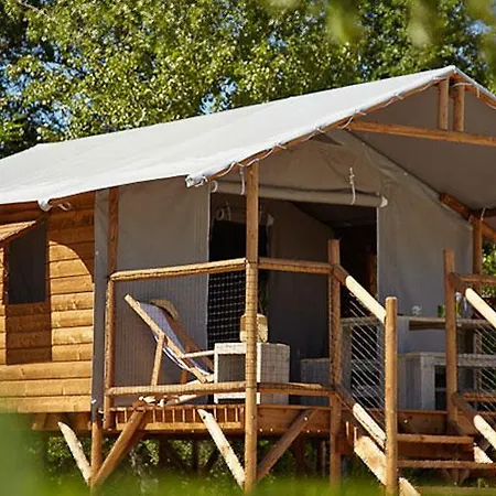 Camping Les Grillons Embrun Exterior photo