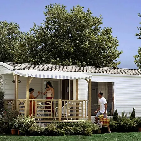 Camping Les Grillons Embrun Exterior photo